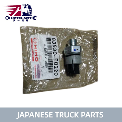 Japon kamyon parçaları Yağ Basıncı Sensörü 83530-E0220 83530E0220 83530-1471 KOBELCO/HINO 500 J08C J08E SK200-6 Kamyon Hino Motor Parçaları için