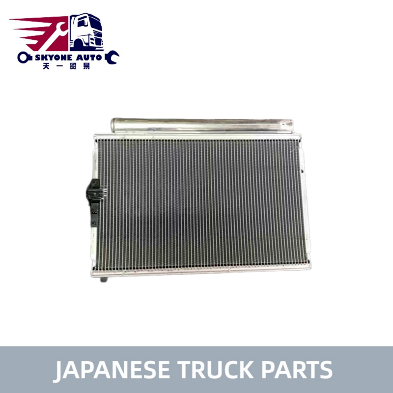 S8841-11250 S8841-11210 HINO 700 Profia Kamyoneti için A/C Klima Kondansörü E13C P11C SH1E Yüksek Kaliteli Japon Kamyonet Parçaları